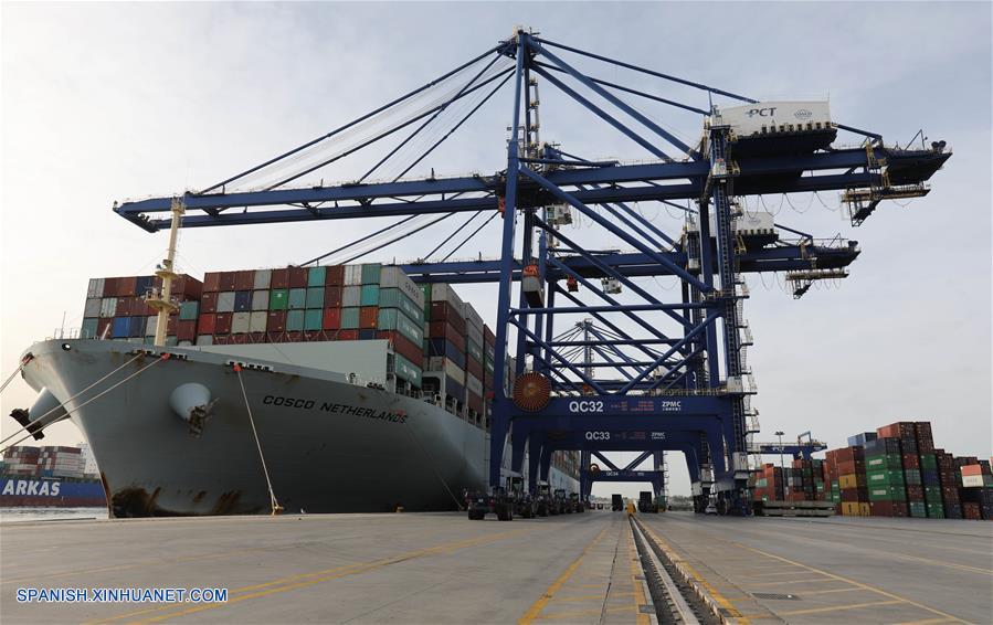 Cosco, compañía naviera de China reconocida en Grecia