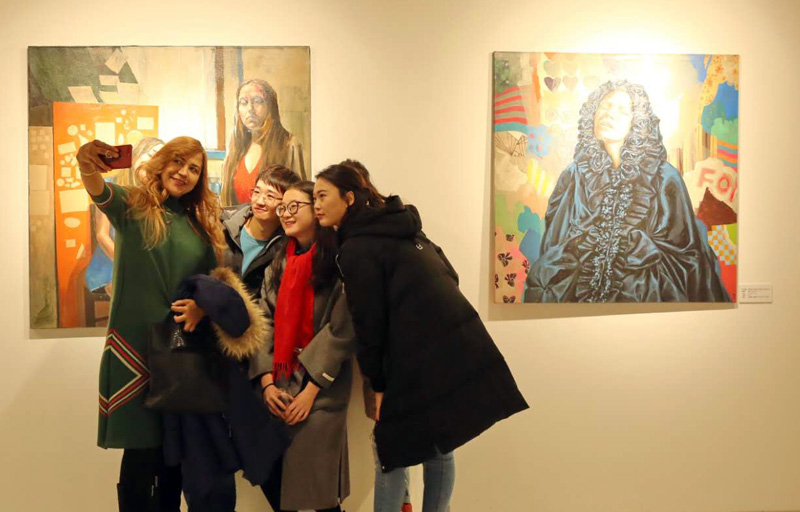 Exposición de arte contemporáneo colombiano en Beijing cierra el año con broche de oro