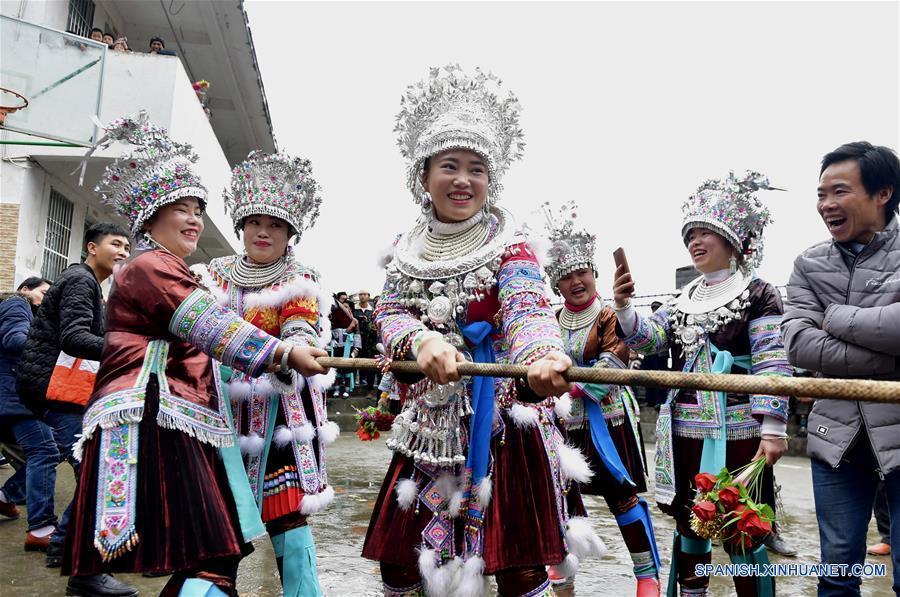 Festival tradicional de Año Nuevo del grupo étnico Miao