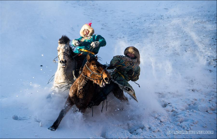 El turismo con temática de nieve atrae a turistas en Xilinhot