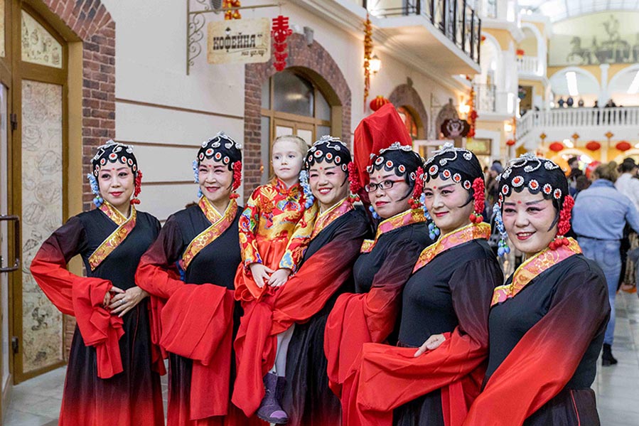 Las ciudades vecinas Heihe y Blagoveshchensk celebran juntas el año nuevo chino