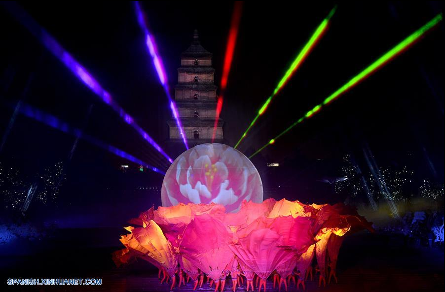 Espectáculo de luces llevado a cabo en Pagoda de Dayan en Xi'an