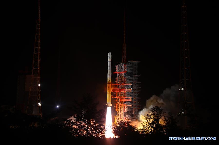 China lanza satélite meteorológico para beneficiar a países de Franja y Ruta