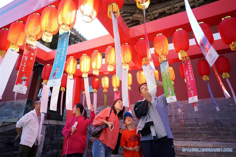 Actividades para celebrar el Festival de Medio Otoño en China