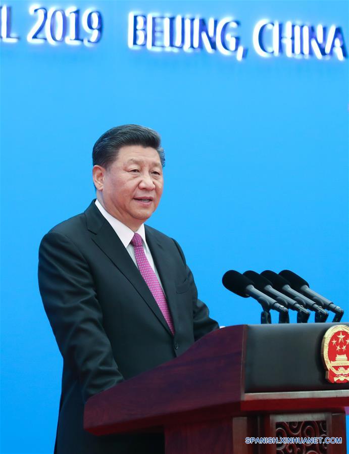 Xi atiende a la prensa a la conclusión del II Foro de la Franja y la Ruta