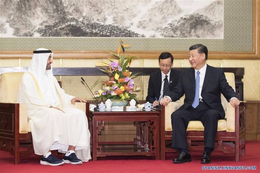 China y EAU prometen impulsar asociación estratégica integral