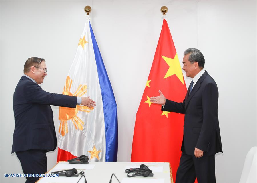 China promete acelerar cooperación bilateral con Filipinas y Camboya 