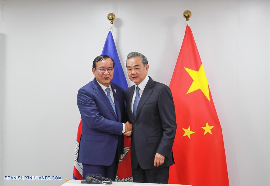 China promete acelerar cooperación bilateral con Filipinas y Camboya 