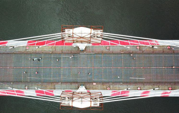 Puente de carretera conecta a China y Rusia a través del río Heilongjiang