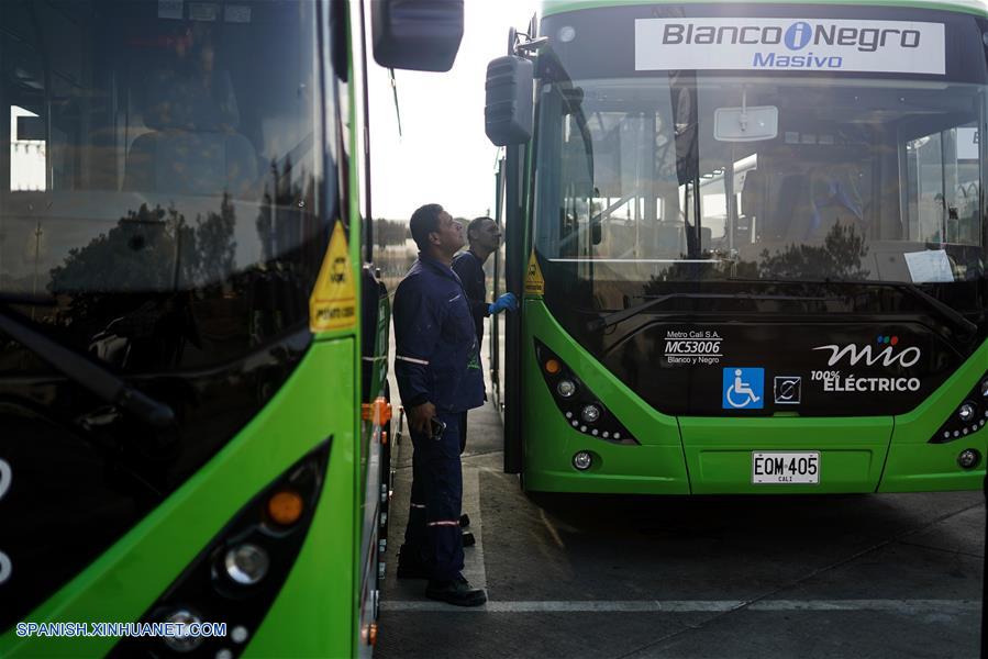 ESPECIAL: Autobuses eléctricos chinos se unen a transporte público en Cali, Colombia