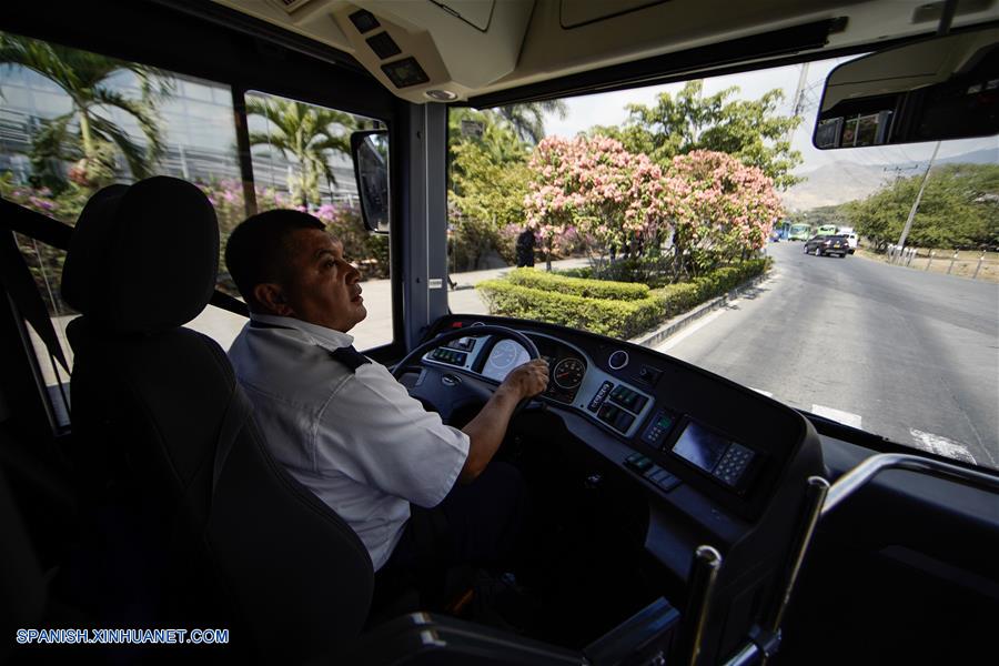 ESPECIAL: Autobuses eléctricos chinos se unen a transporte público en Cali, Colombia