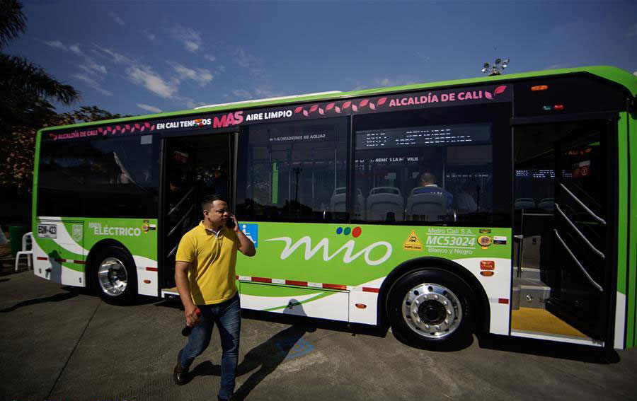 ESPECIAL: Autobuses eléctricos chinos se unen a transporte público en Cali, Colombia