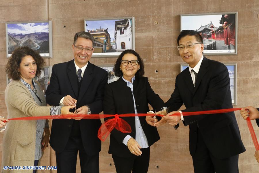 ESPECIAL: Exponen en universidad peruana fotografías de la nueva "Ruta de la Seda"