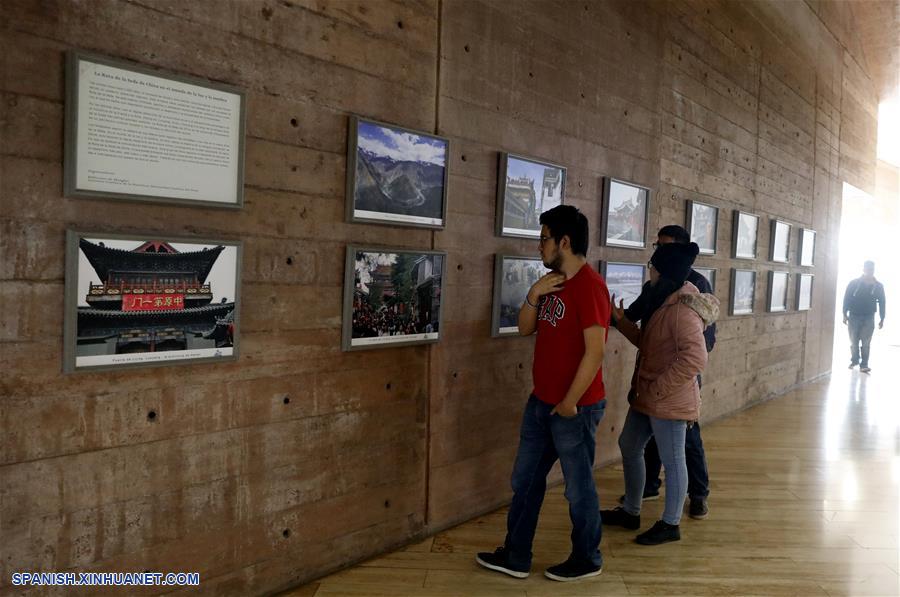 ESPECIAL: Exponen en universidad peruana fotografías de la nueva "Ruta de la Seda"