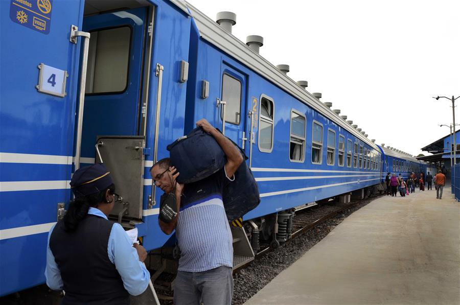 ESPECIAL: Más de 200.000 cubanos son transportados en los nuevos trenes chinos