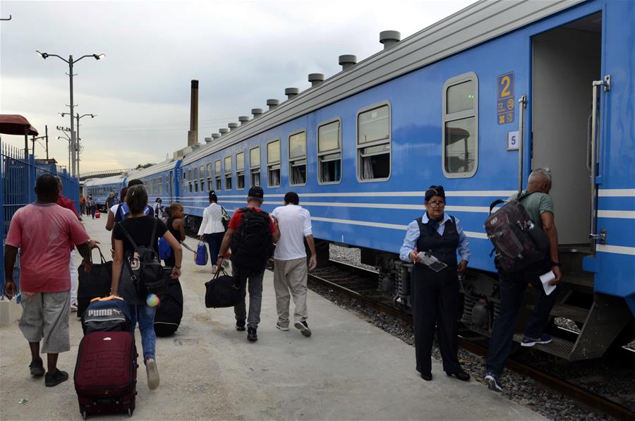 ESPECIAL: Más de 200.000 cubanos son transportados en los nuevos trenes chinos