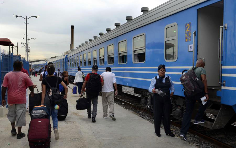 ESPECIAL: Más de 200.000 cubanos son transportados en los nuevos trenes chinos