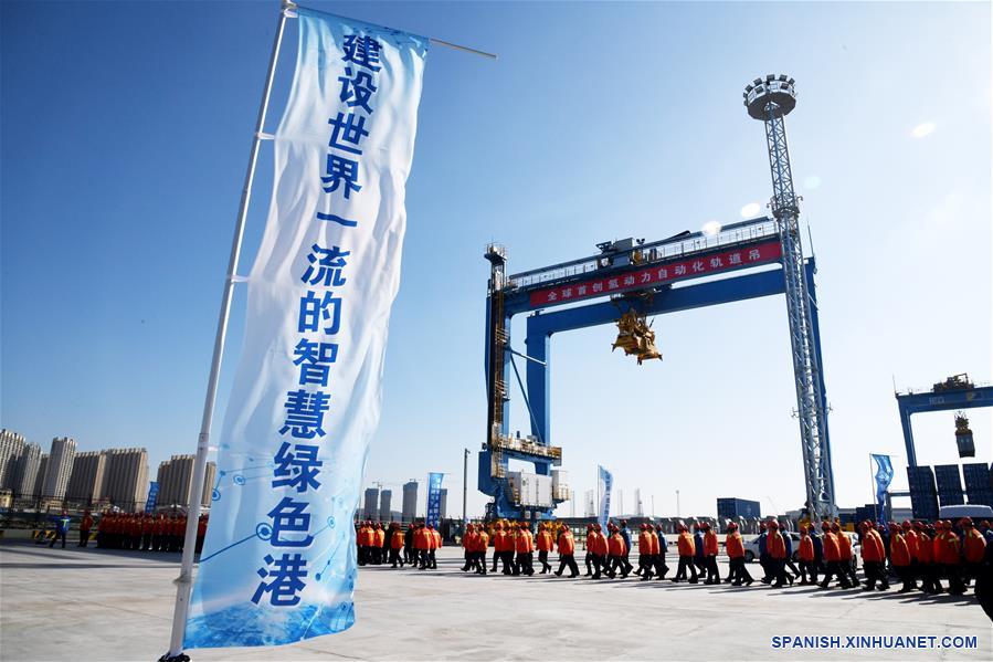 Muelle automático del puerto de Qingdao en Shandong