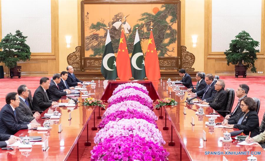 ENFOQUE: Xi Jinping conversa con presidente de Pakistán para profundizar relaciones en medio de lucha contra COVID-19