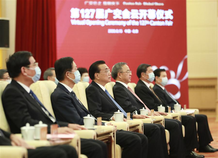 Primer ministro chino asiste a ceremonia inaugural de Feria de Cantón en línea