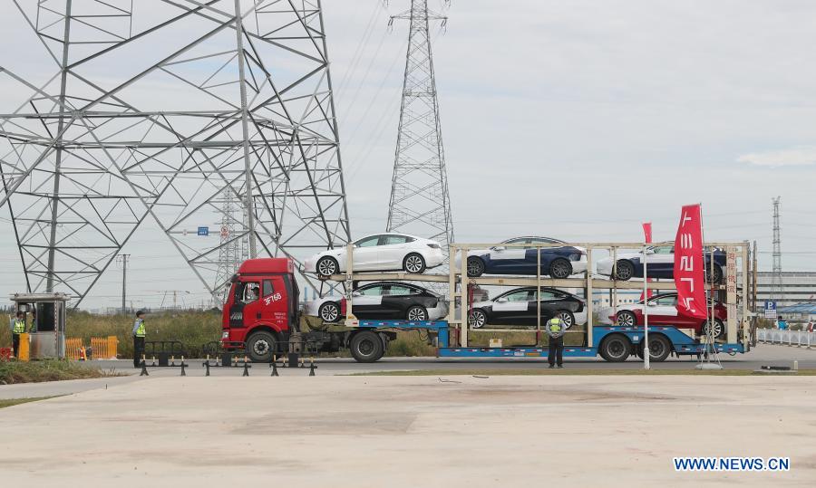 Primer cargamento de sedanes Tesla hechos en China llega a puerto belga de Zeebrugge