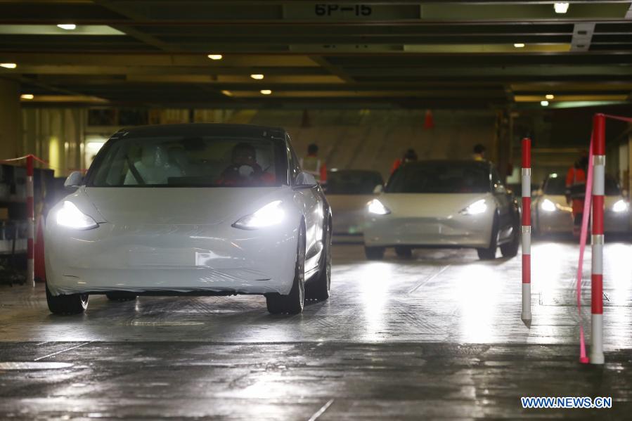 Primer cargamento de sedanes Tesla hechos en China llega a puerto belga de Zeebrugge