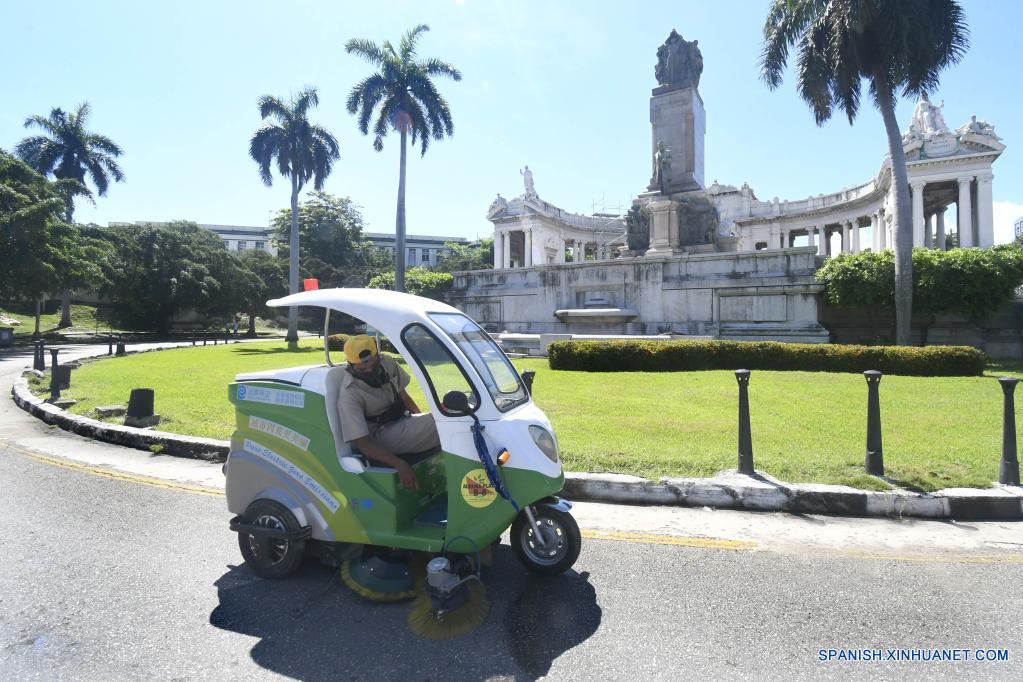 ESPECIAL: Donación china ayuda a mantener la higiene de La Habana en medio de la pandemia