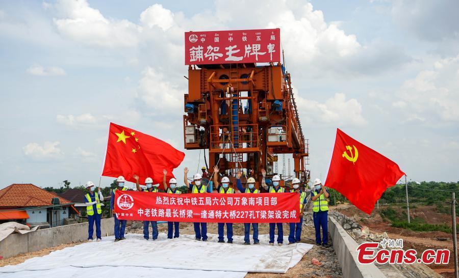 Concluye la construcción del puente más largo del ferrocarril China-Laos