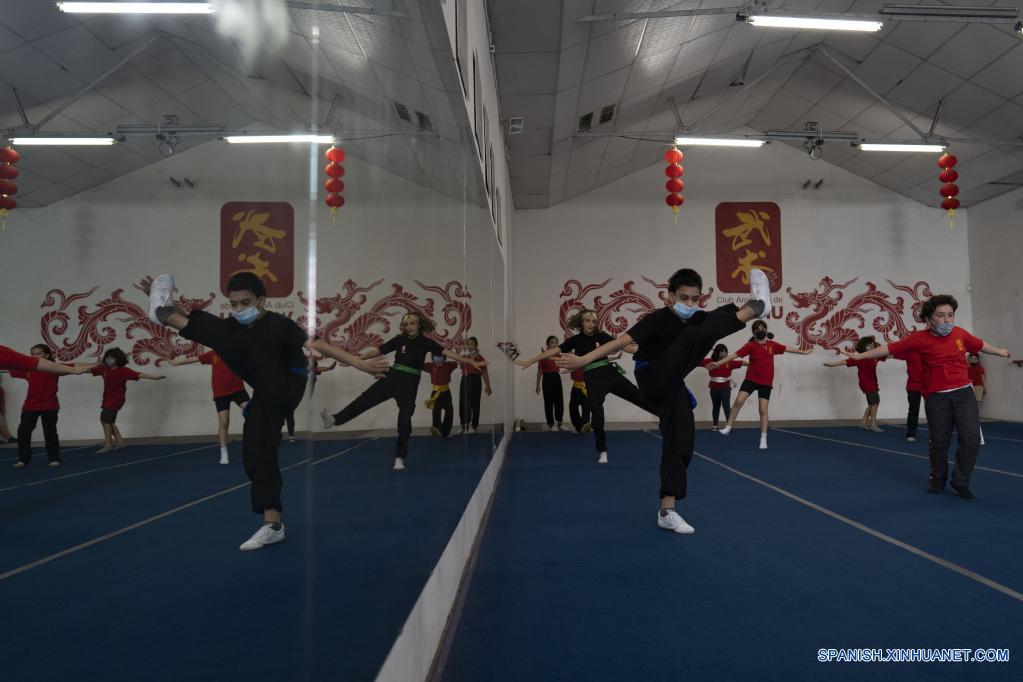 ESPECIAL: La práctica del wushu en Argentina es un puente cultural con China