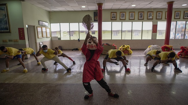 Panamá: Grupo de Danza del León de La Chorrera practica para celebración del Año Nuevo Lunar chino