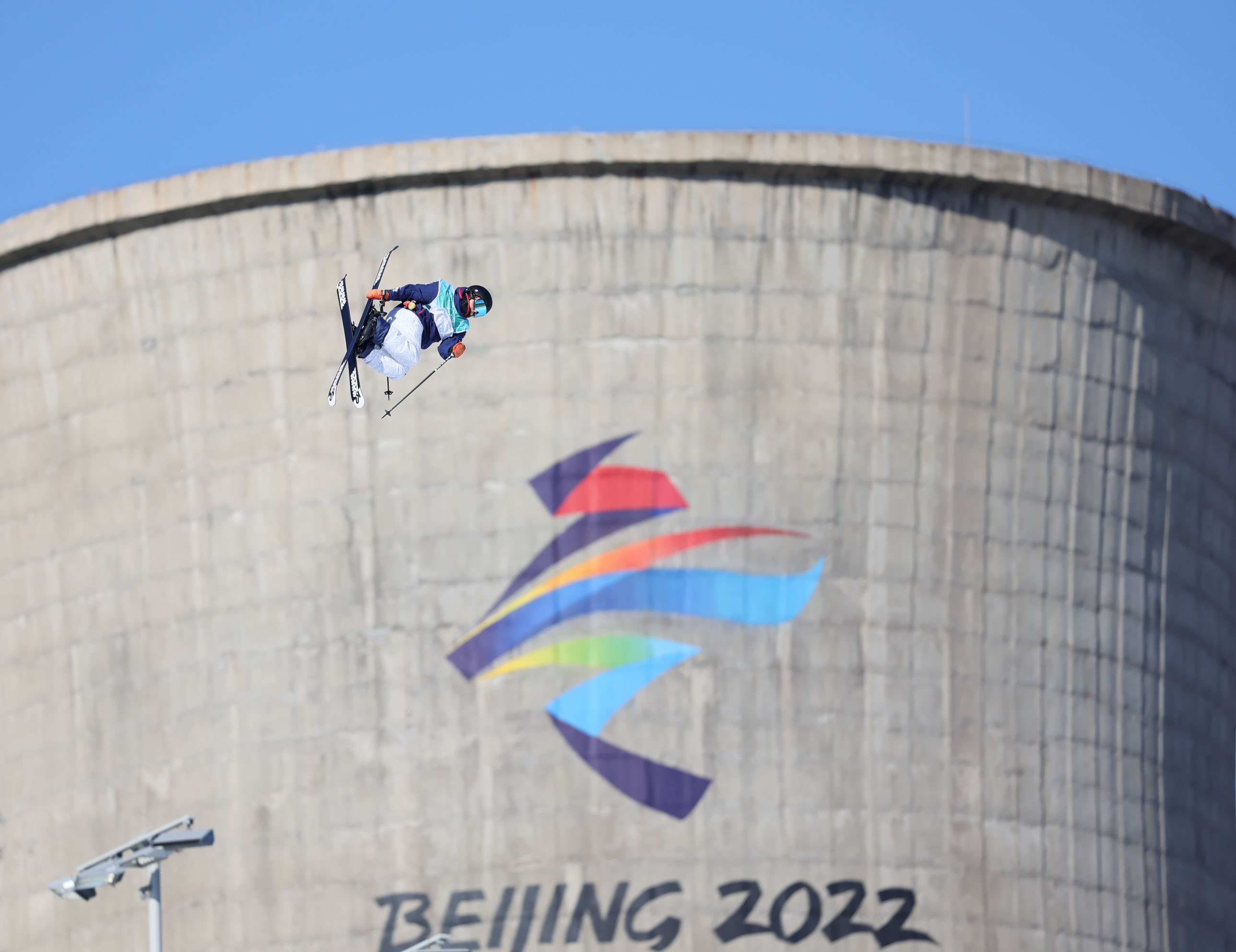 Atleta china Gu Ailing gana histórico oro en esquí acrobático big air femenino en Juegos Olímpicos de Invierno Beijing 2022