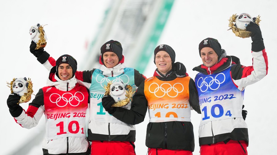 Beijing 2022: RESUMEN: China iguala mejor récord de oros olímpicos y pareja francesa se corona en danza sobre hielo