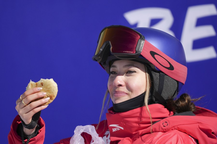 Beijing 2022: RESUMEN: China iguala mejor récord de oros olímpicos y pareja francesa se corona en danza sobre hielo