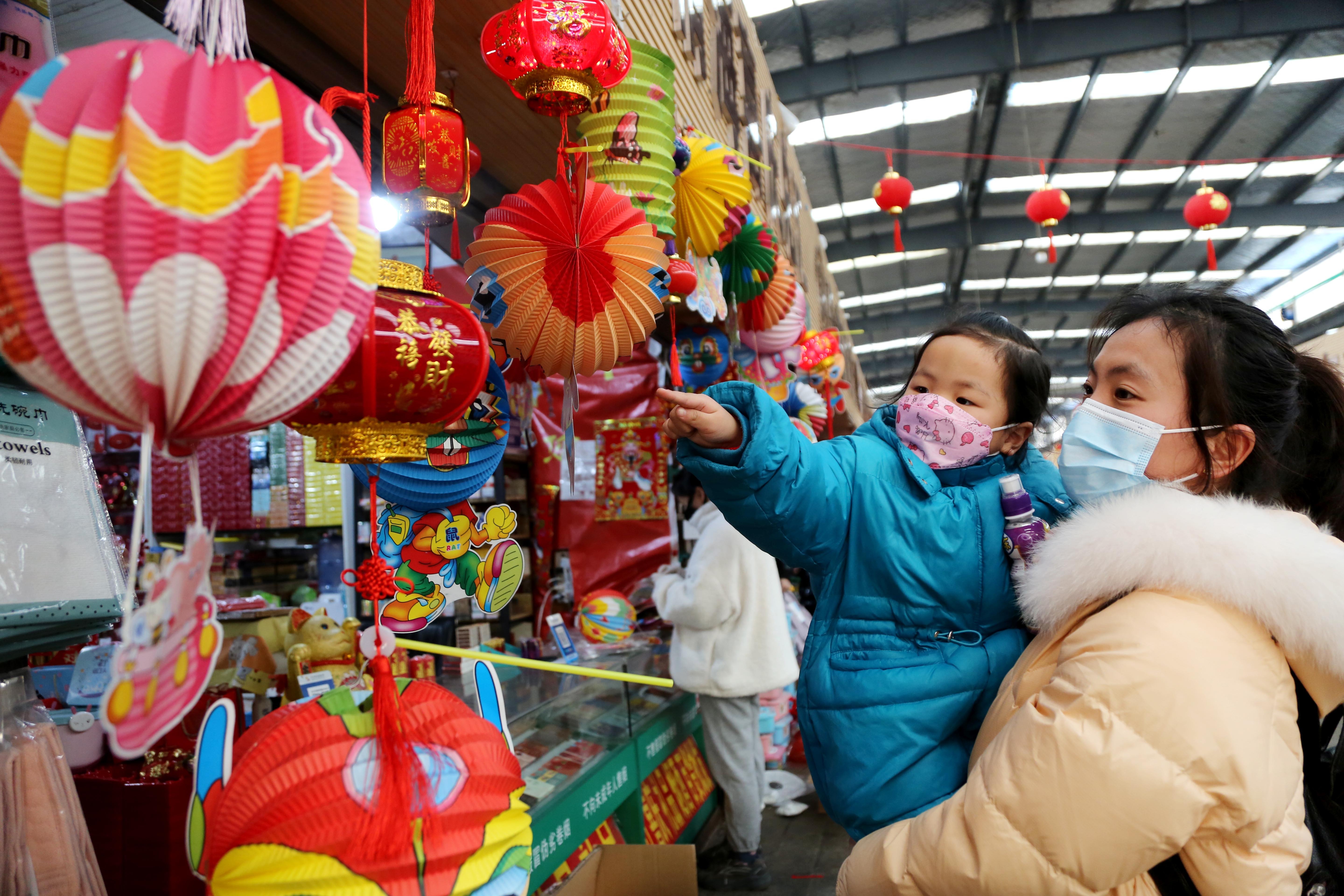 Varios eventos se llevan a cabo en toda China para celebrar el próximo Festival de Linternas