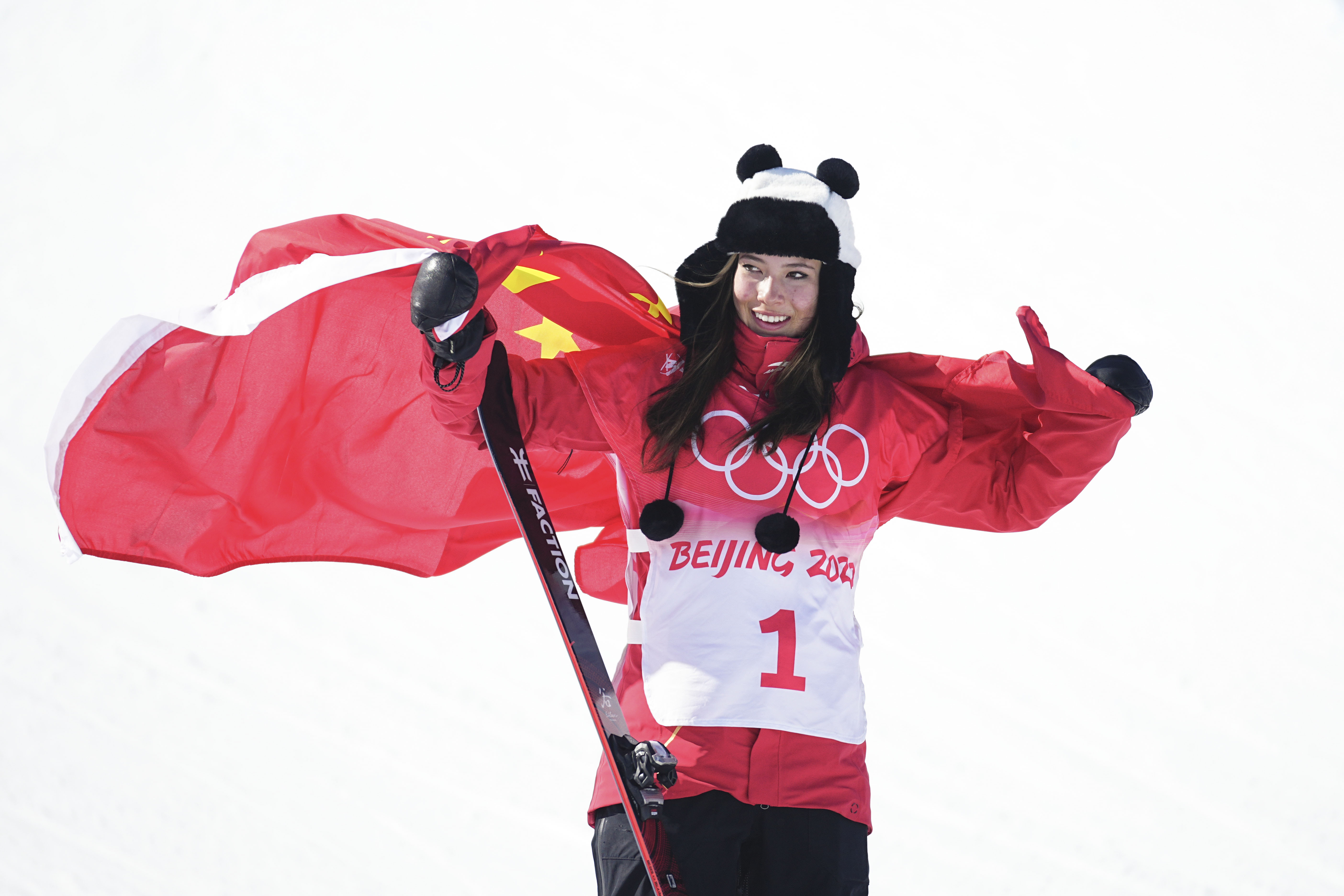 Gu Ailing gana su segundo oro para China en esquí libre halfpipe