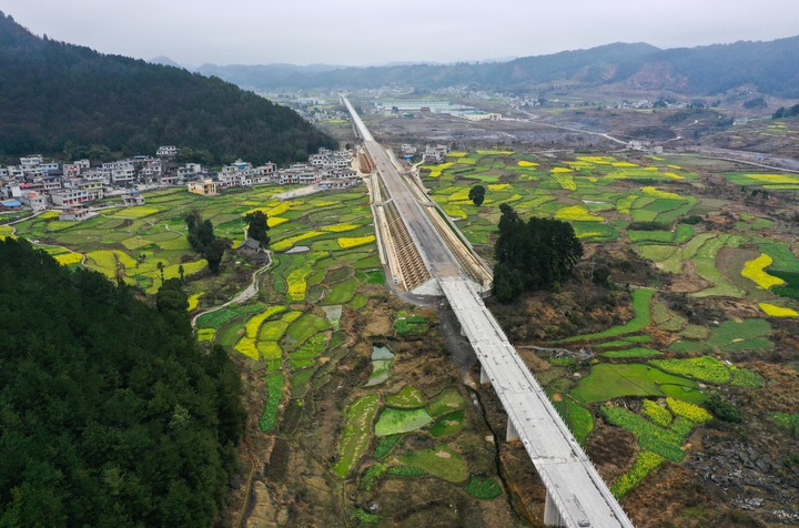 Guizhou: Construcción del ferrocarril de alta velocidad Guiyang-Nanning