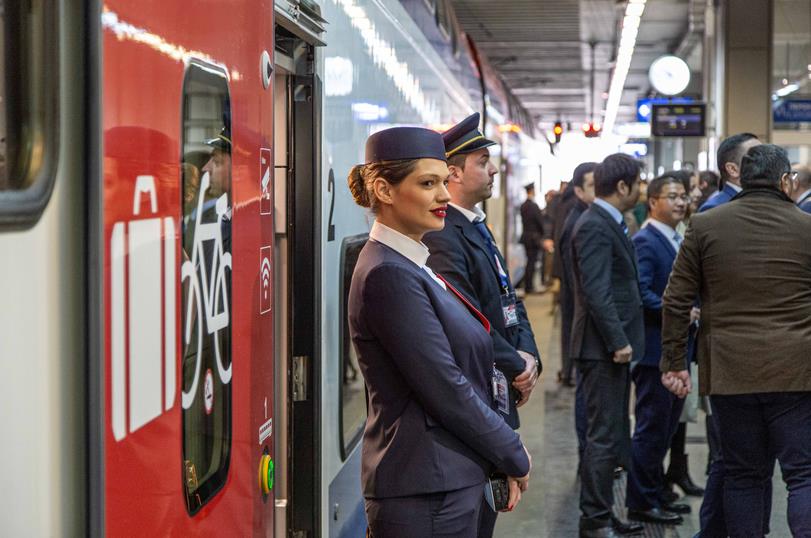 Se puso en funcionamiento el tramo Belgrado-Novi Sad en Serbia del Ferrocarril Hungría-Serbia