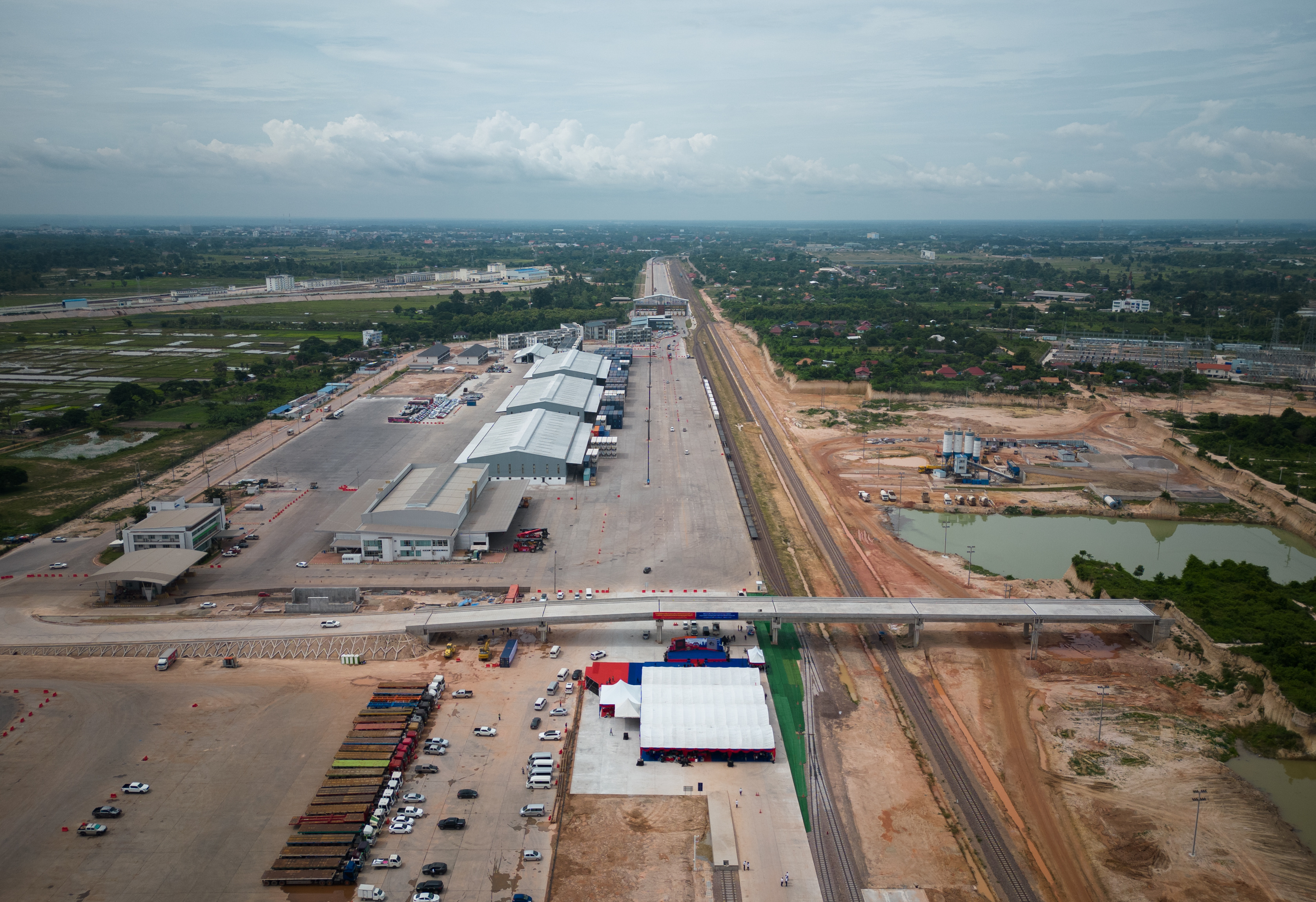 Ferrocarril China-Laos fue oficialmente puesto en operación