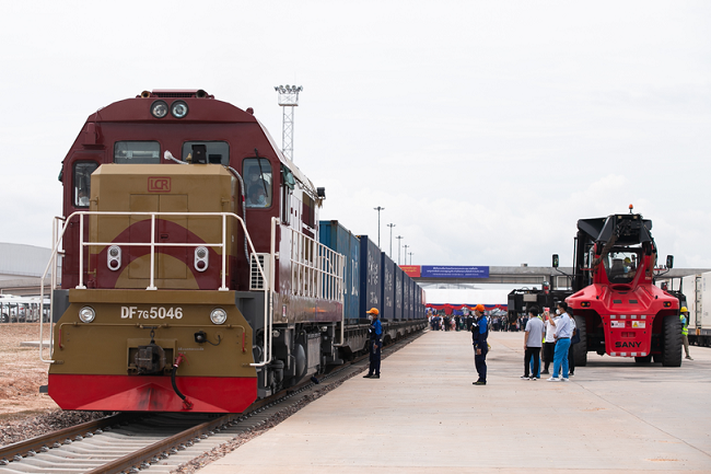 Ferrocarril China-Laos fue oficialmente puesto en operación