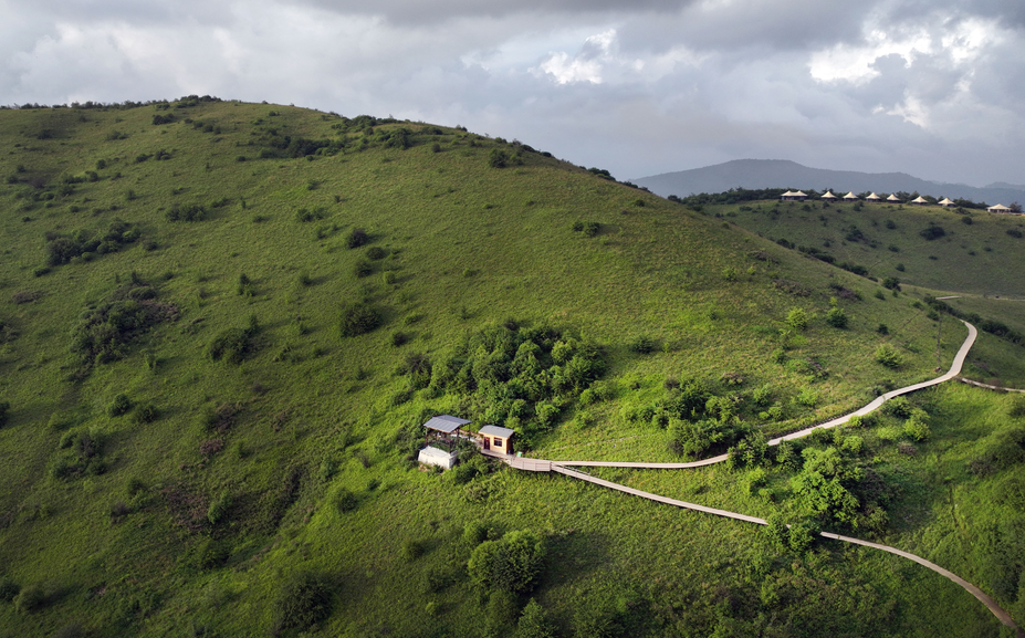 Shaanxi: Paisaje del pastizal de la montaña de Bashan en el distrito de Langao