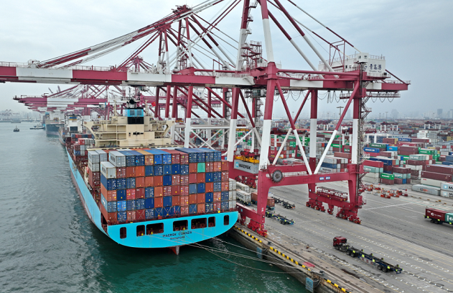 Shandong: Terminal de Contenedores de Qianwan en el puerto de Qingdao