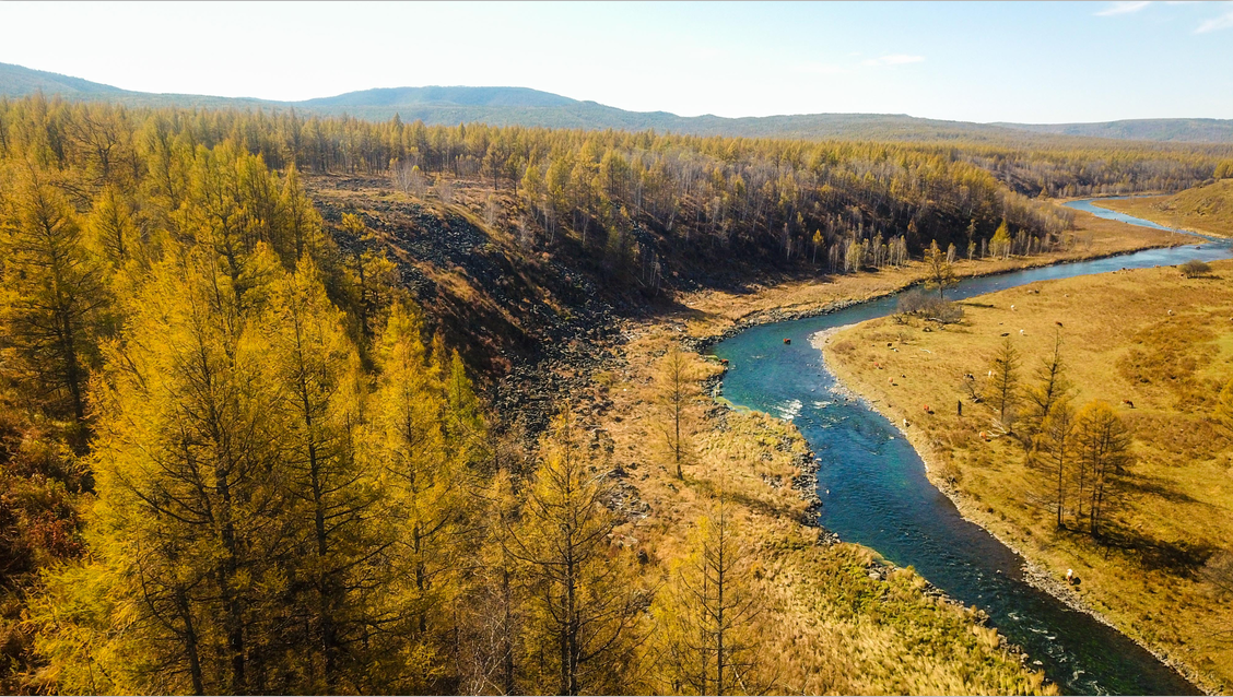 Mongolia Interior: Paisaje del Parque Forestal Nacional Arxan