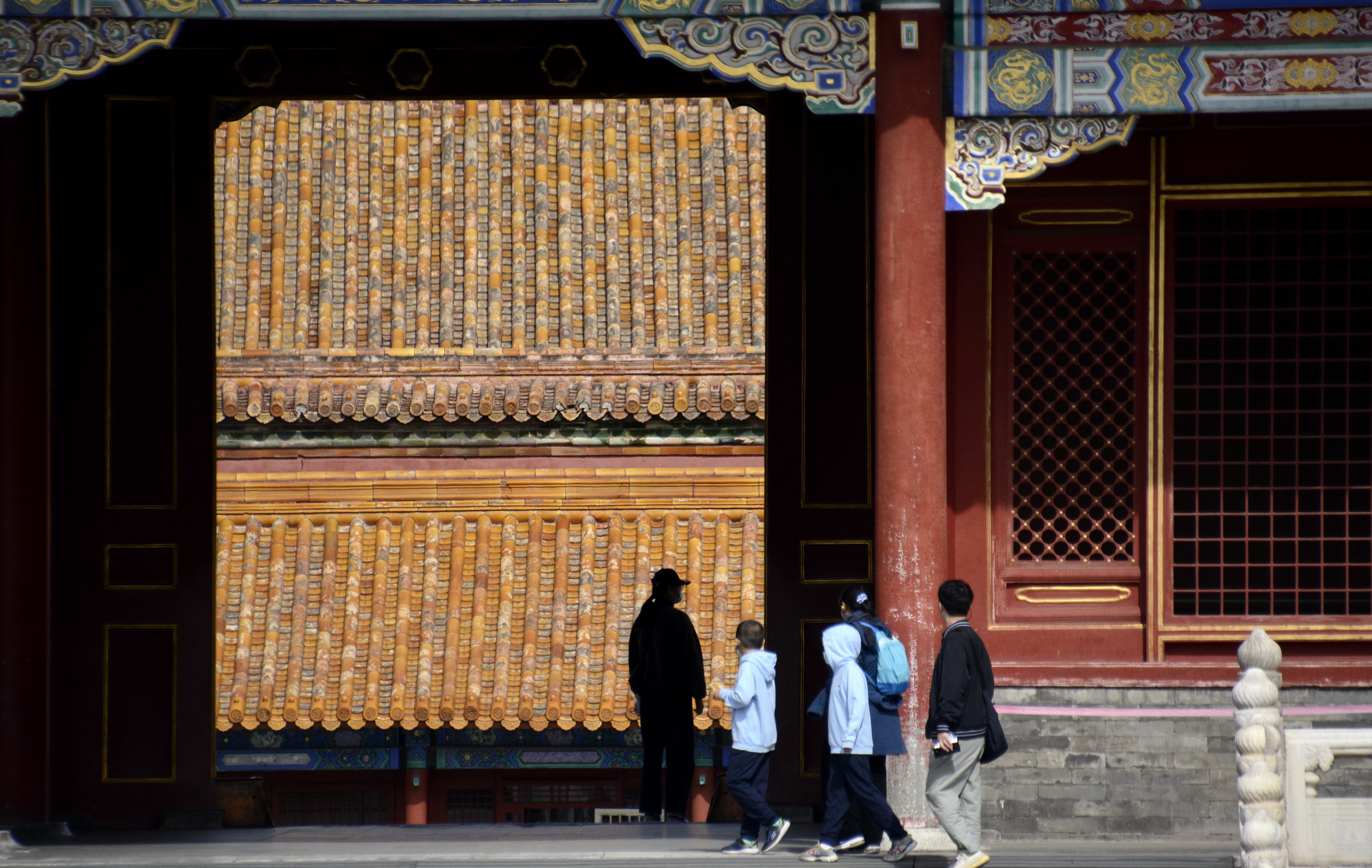 Turistas visitan el Museo del Palacio en Beijing