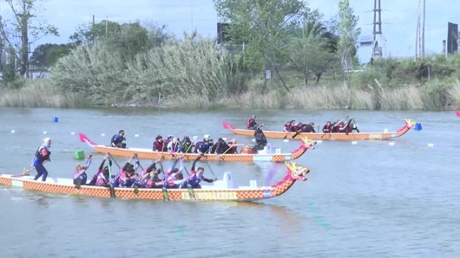 (Vídeo) Argentina y China celebran 50º aniversario de relaciones diplomáticas con cuarta carrera de botes de dragón