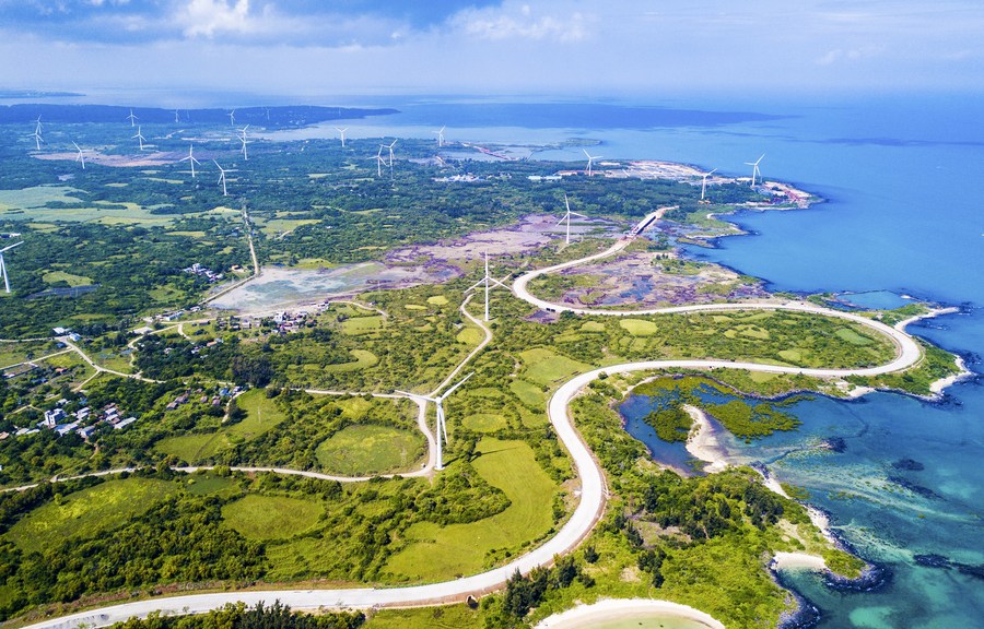 Paisaje de carretera costera de Hainan