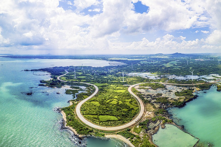 Paisaje de carretera costera de Hainan