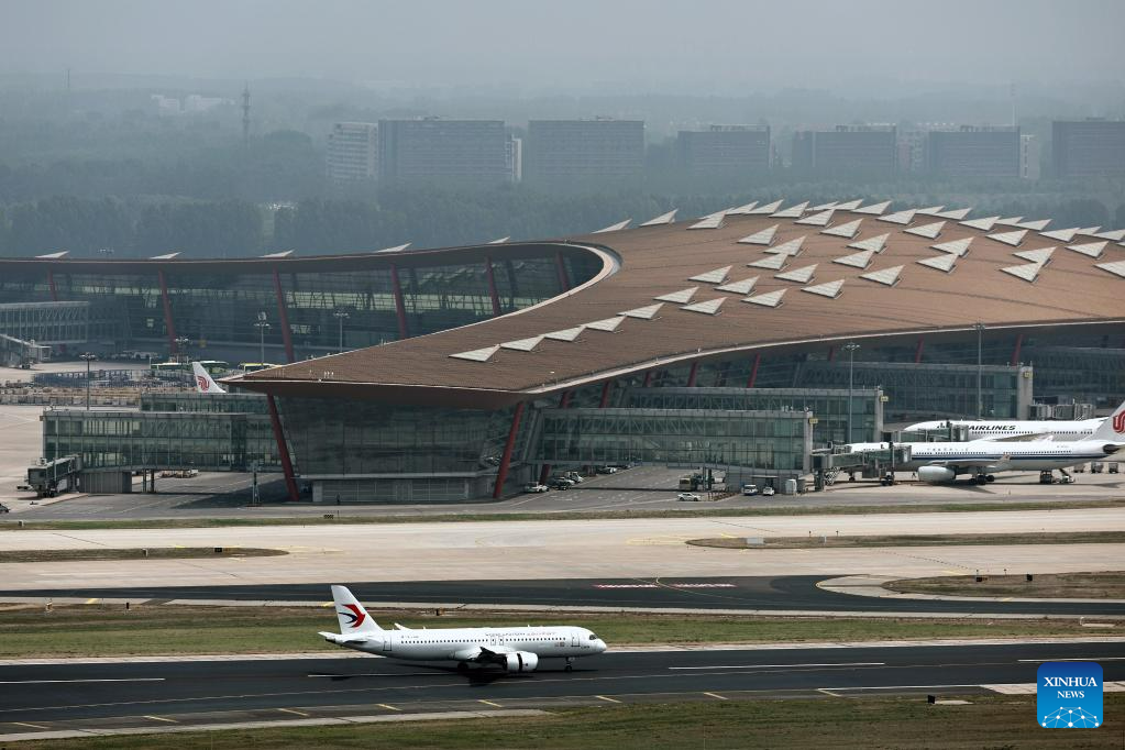 Comienza operación comercial de avión de pasajeros C919 de China