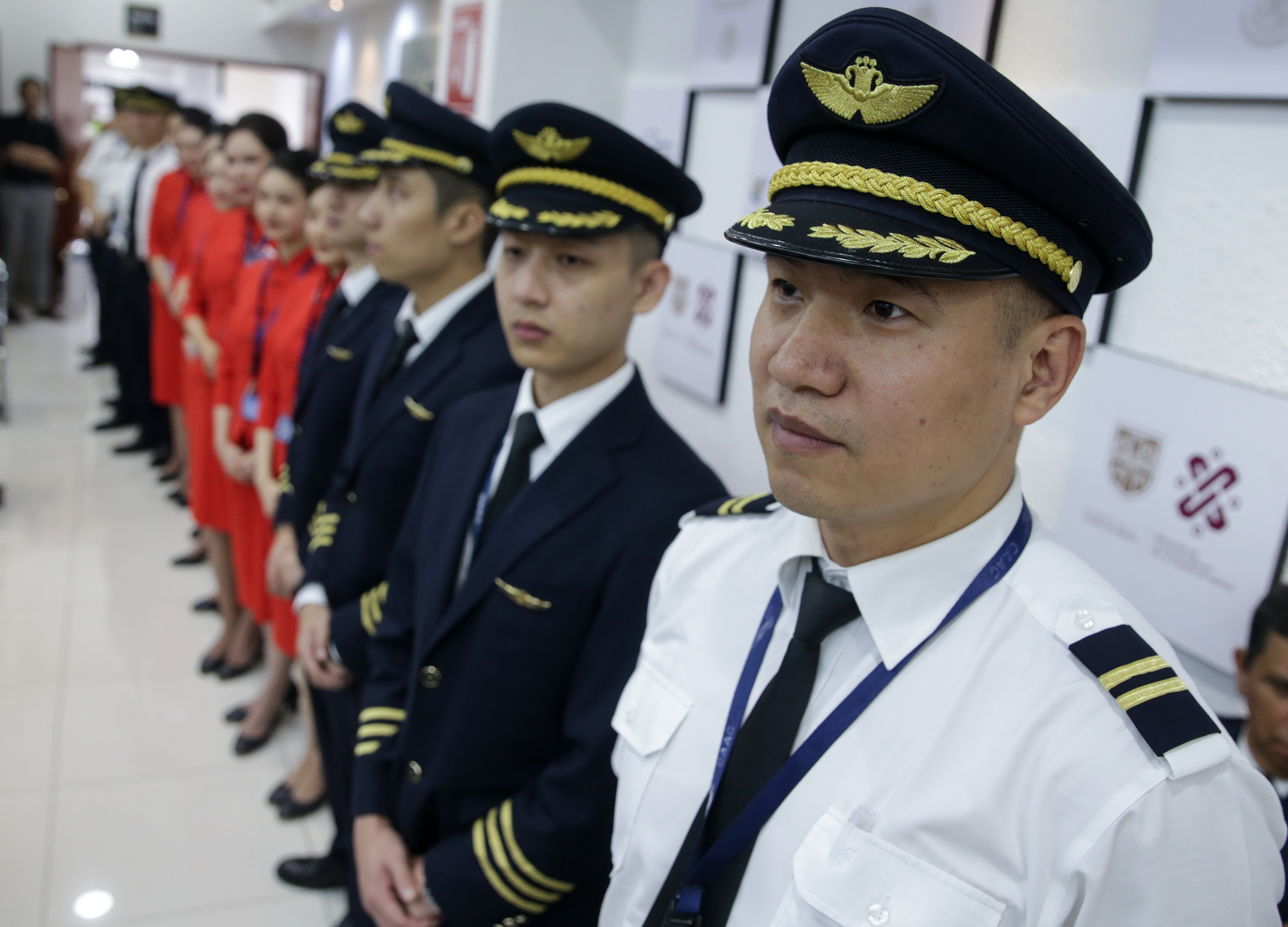 Aterriza primer vuelo directo de pasajeros y carga entre China y México después de pandemia